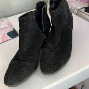 Black Bondo waterproof booties
